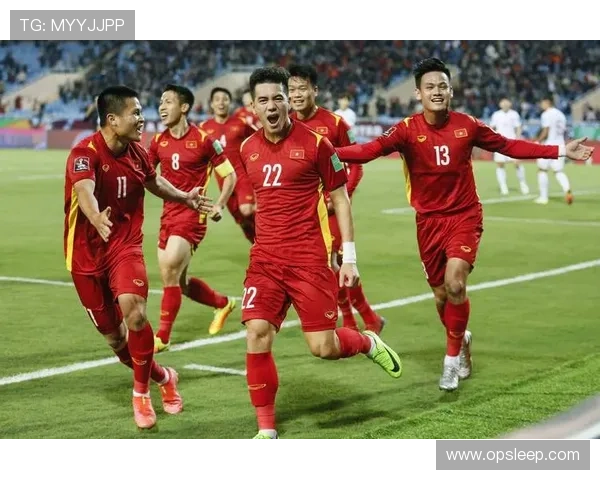 中国男足逆转取胜亚洲劲旅展现全新战术体系重燃世界杯出线希望