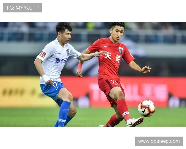 中国足球超级联赛新赛季精彩开局 多支劲旅上演激烈争夺战