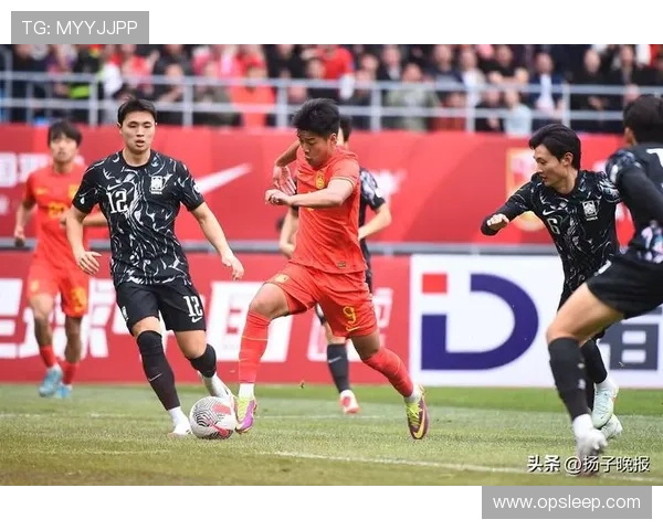 国足主场力克劲敌全场鏖战九十分钟年轻球员表现惊艳掀起新希望
