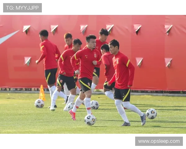 国足新星闪耀国际赛场展现中国力量引燃全国球迷热情