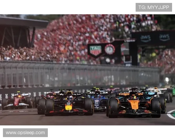 维斯塔潘再度称王梅赛德斯策略失误引发车队内部震荡