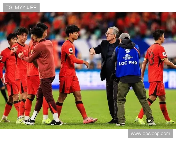 国足新帅首秀告捷年轻球员爆发点燃球迷希望冲击世界杯预选赛前景